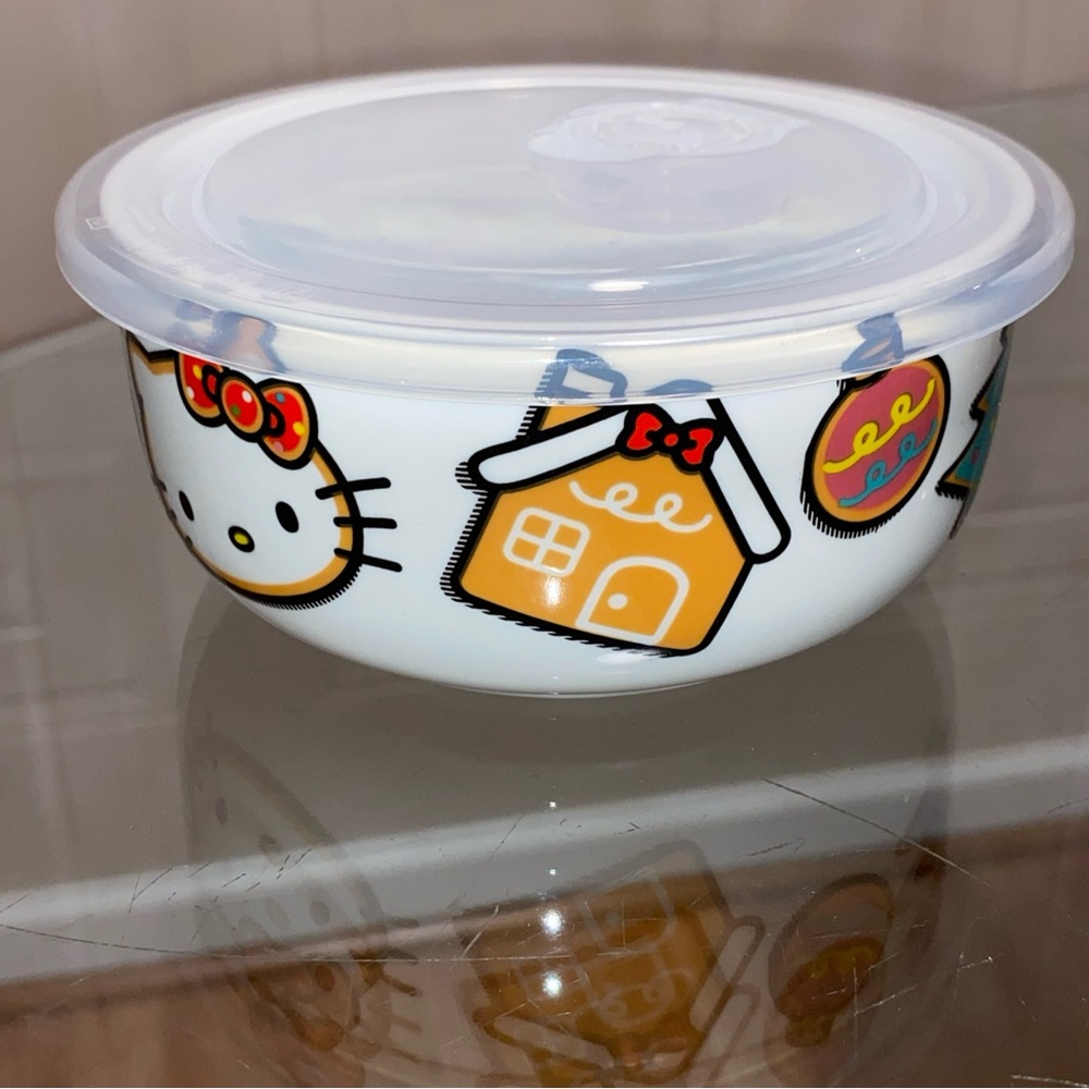 - Brand New Hello kitty 5.5" Bowl With Lid